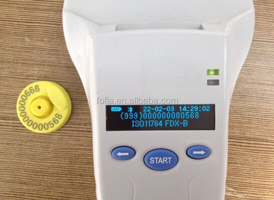 Αδιάβροχη συσκευή ανάγνωσης χειρός RFID με οθόνη OLED 128x32 USB για πλαστική λύση μεγάλης εμβέλειας για κατοικίδια ζώα και αγροκτήματα και χρήση σε ράντσο 125 khz