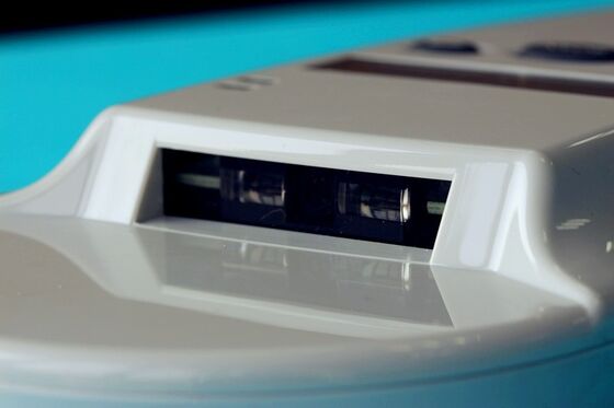 Ανθεκτικός χειροκίνητος αναγνώστης RFID με οθόνη OLED 128x32 USB για πλαστική λύση μεγάλης εμβέλειας για χρήση σε κατοικίδια ζώα και αγροκτήματα και ράντσες